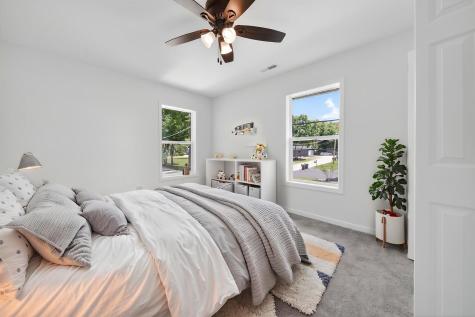 172 East Lakeview Avenue Round Lake Beach IL 60073
