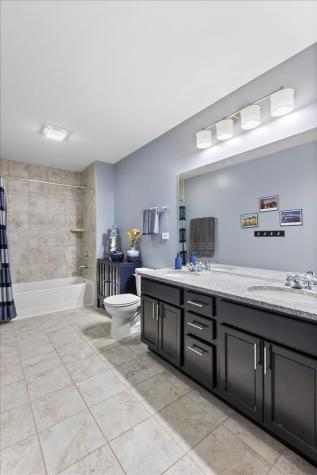 1516 Hartford Lane Woodridge IL 60517