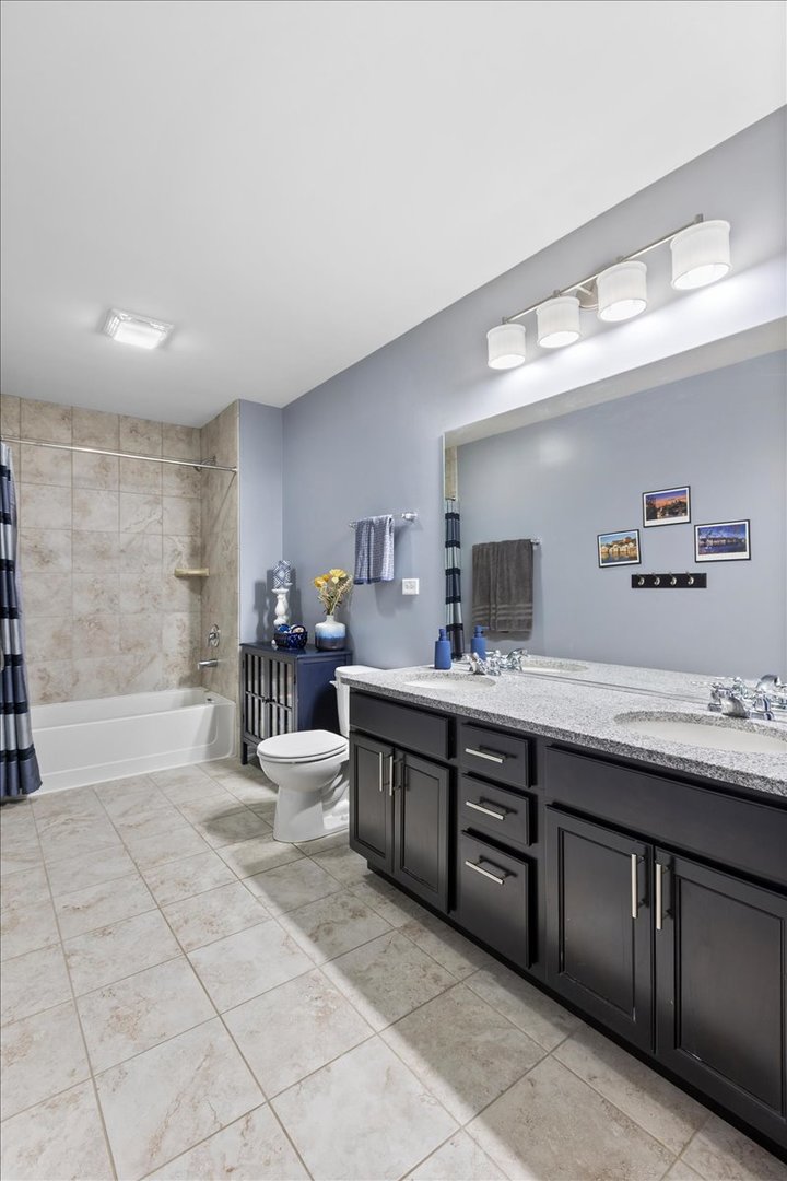1516 Hartford Lane Woodridge IL 60517