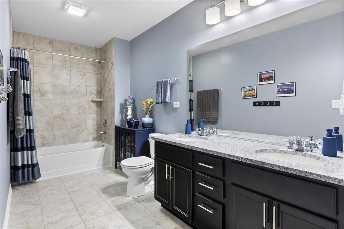 1516 Hartford Lane Woodridge IL 60517