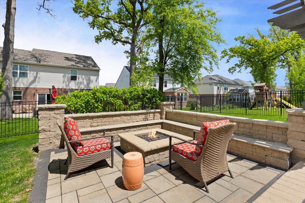 1516 Hartford Lane Woodridge IL 60517