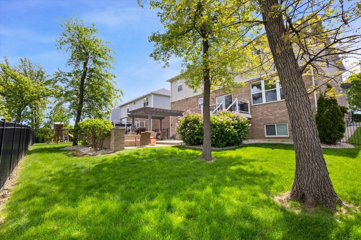1516 Hartford Lane Woodridge IL 60517