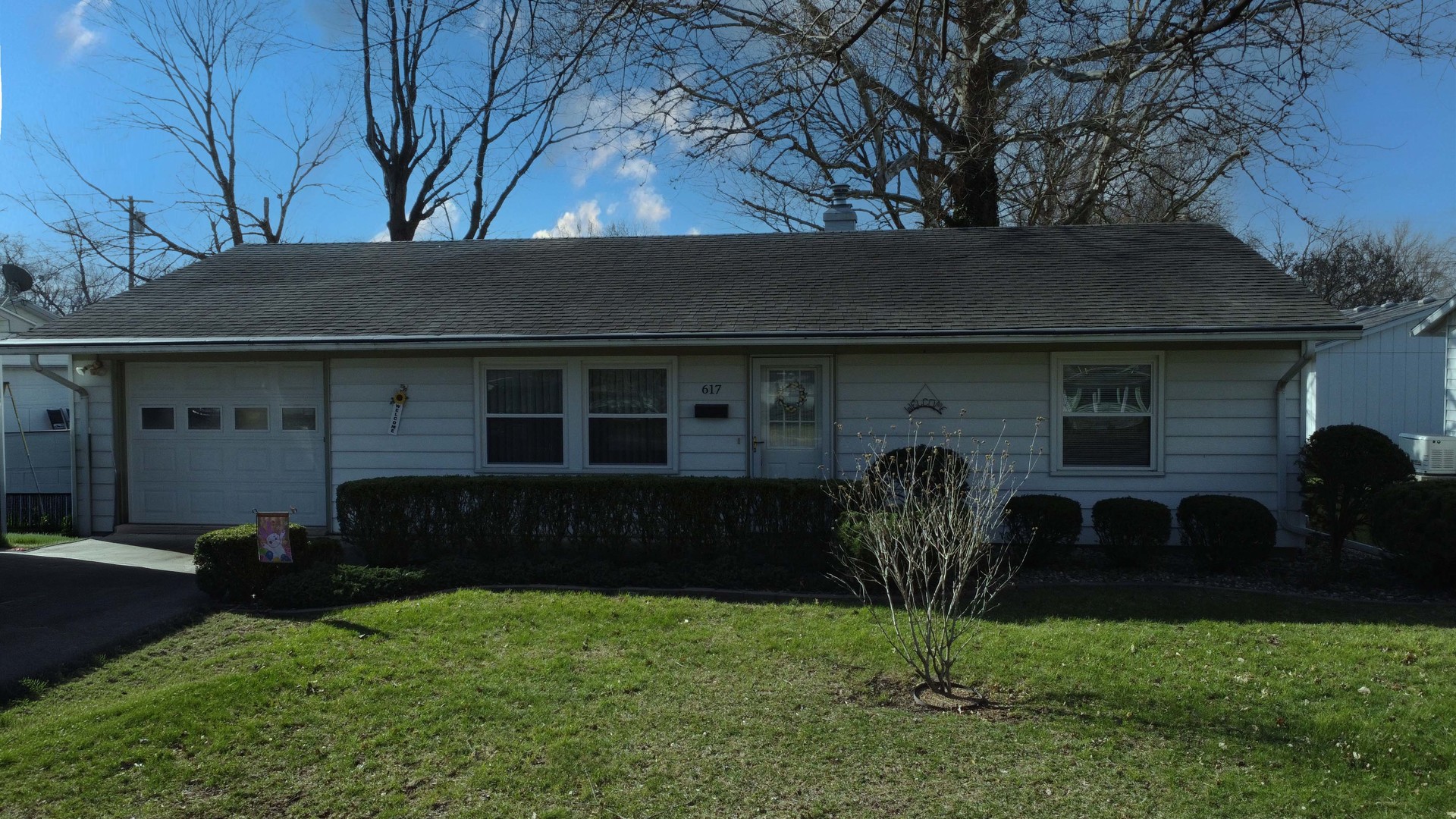 617 East Grant Street Watseka IL 60970