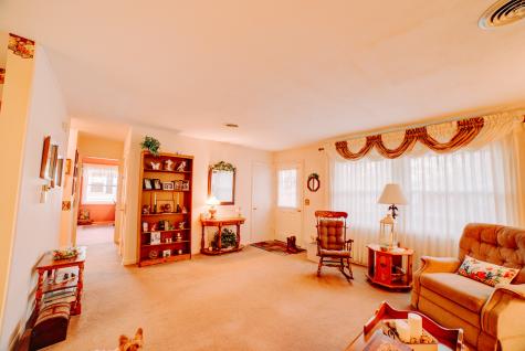 617 East Grant Street Watseka IL 60970