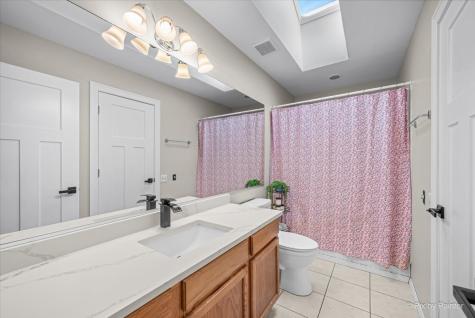 2107 Teton Parkway Algonquin IL 60102