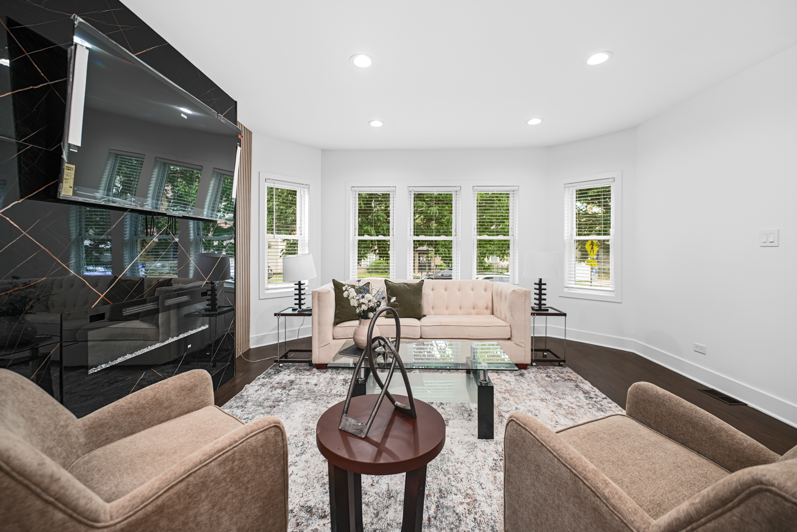 3343 North Narragansett Avenue Chicago IL 60634