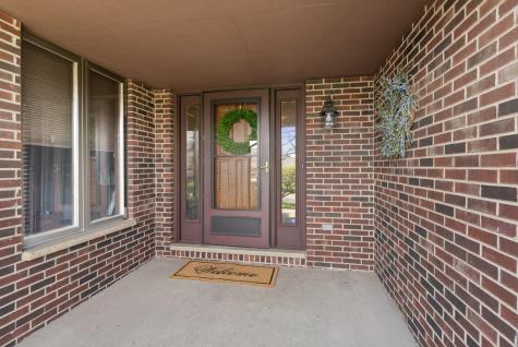 808 Kristin Court Gurnee IL 60031