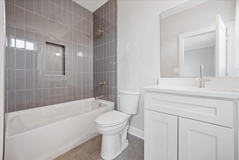 186 Lilah Court Des Plaines IL 60016