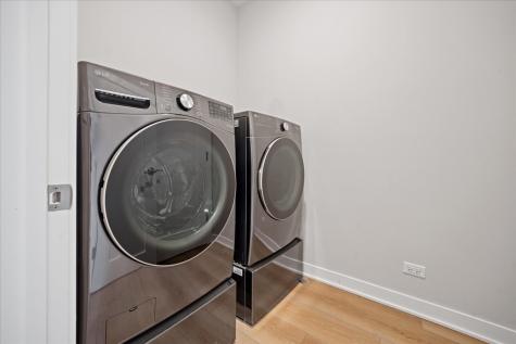 186 Lilah Court Des Plaines IL 60016