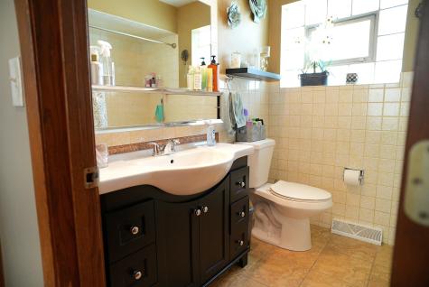 1428 1/2 North Ashbel Avenue Berkeley IL 60163