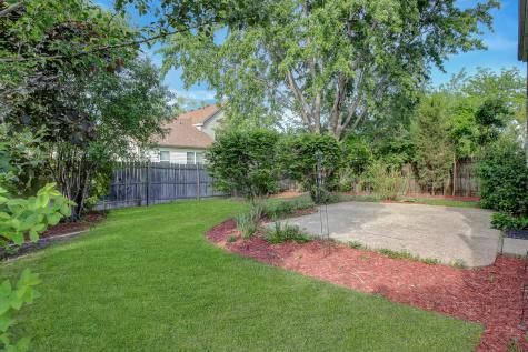 1161 Regent Drive Mundelein IL 60060