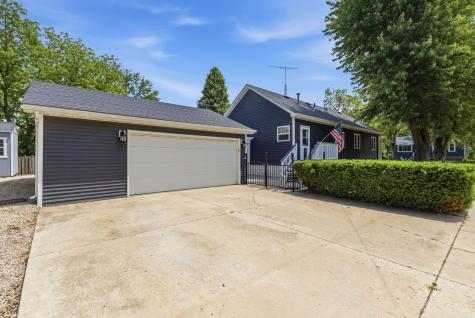 390 West Gordon Street Coal City IL 60416
