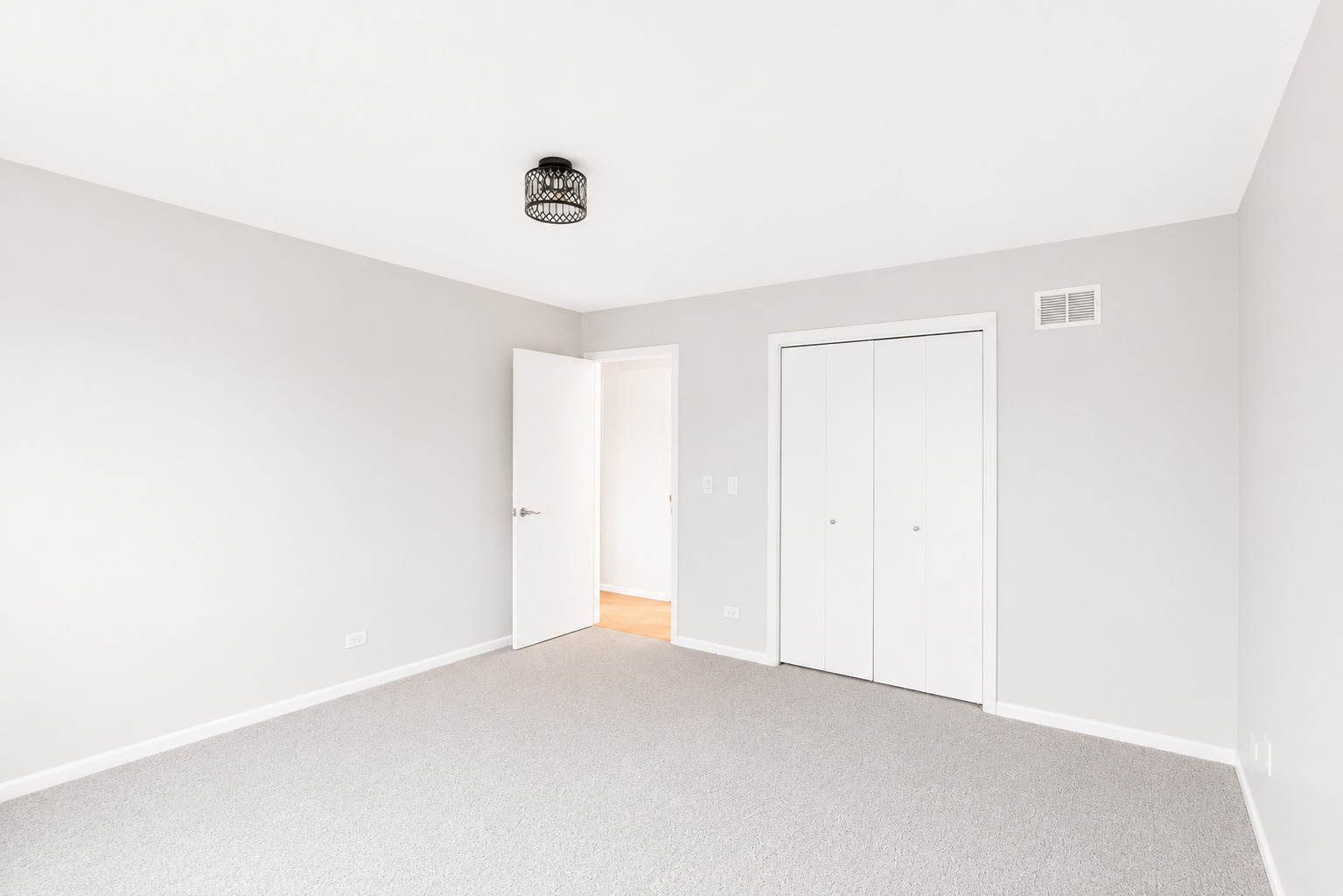 1441 West Autumn Trail Addison IL 60101