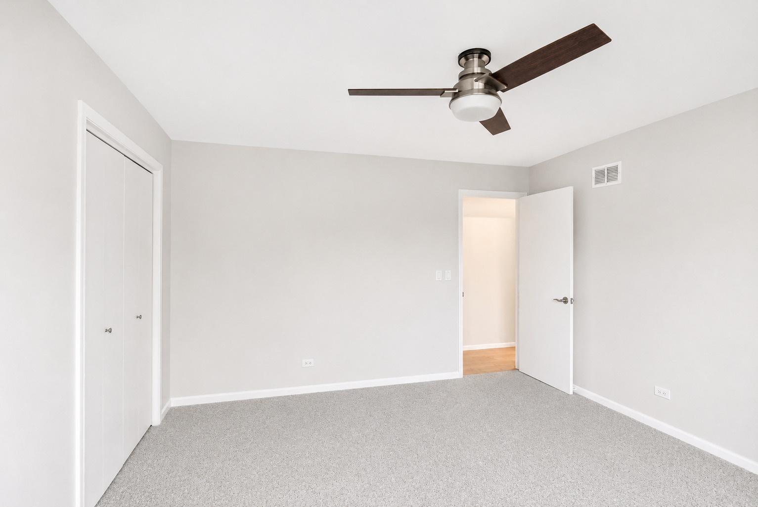 1441 West Autumn Trail Addison IL 60101