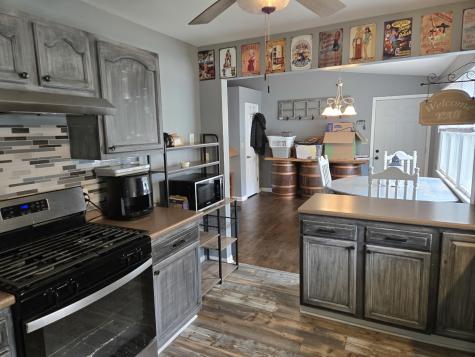 376 South Oak Street Manteno IL 60950