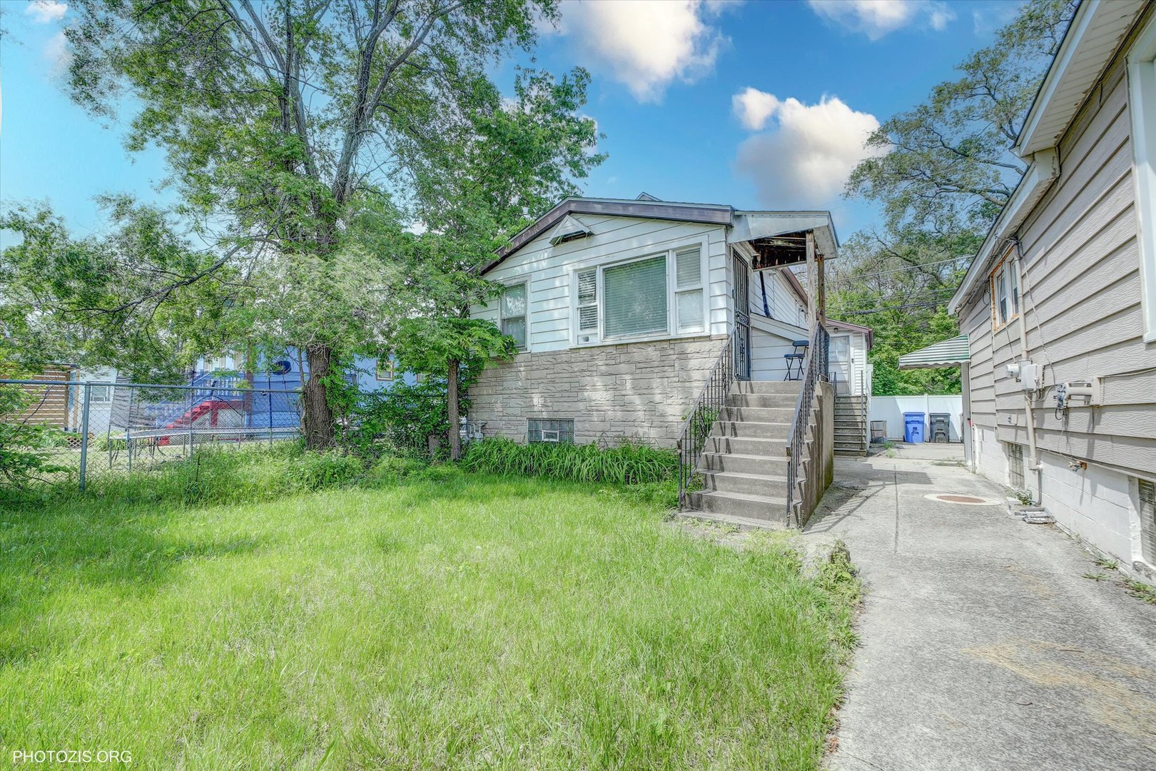 10004 South Torrence Avenue Chicago IL 60617