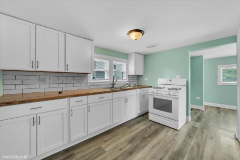 10004 South Torrence Avenue Chicago IL 60617