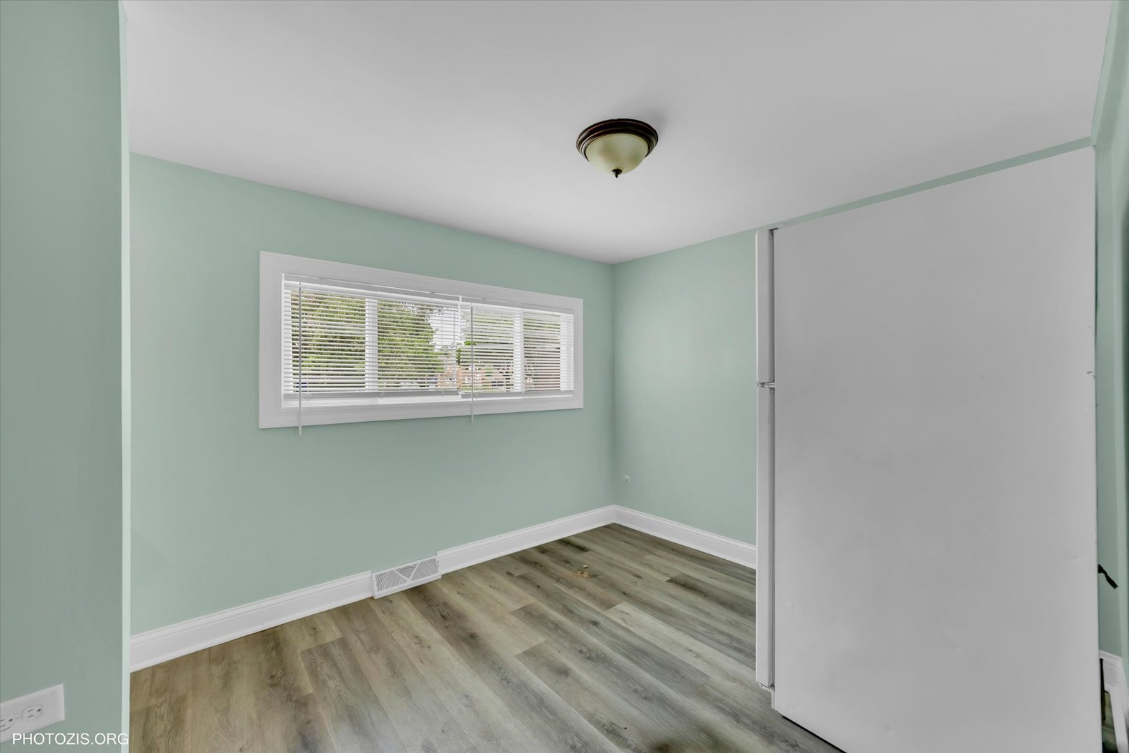 10004 South Torrence Avenue Chicago IL 60617