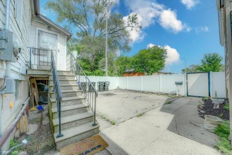 10004 South Torrence Avenue Chicago IL 60617