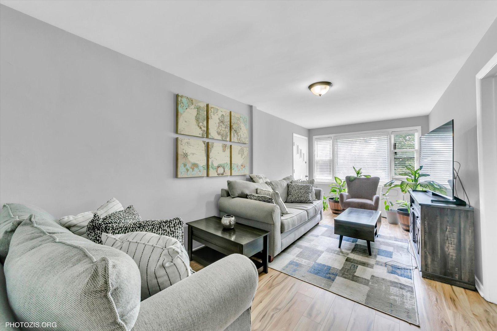 10004 South Torrence Avenue Chicago IL 60617