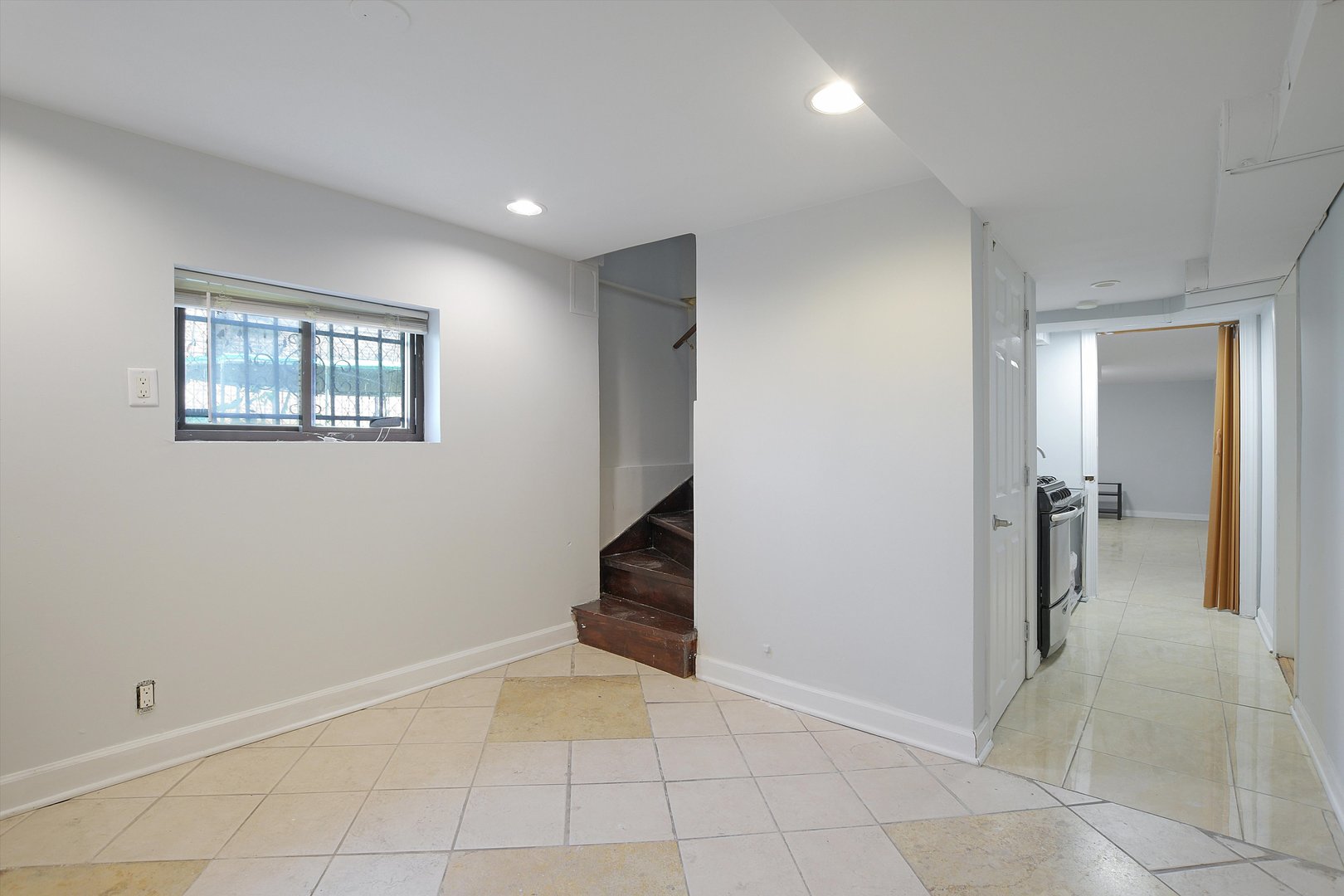 946 North Homan Avenue Chicago IL 60651