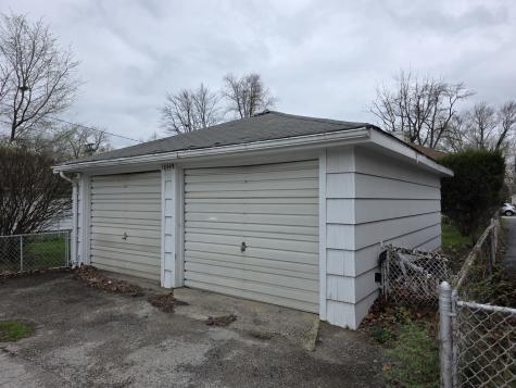 18449 Ridgewood Avenue Lansing IL 60438