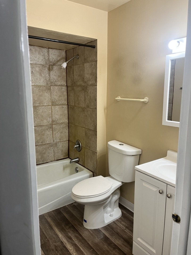 215 East 90th Place Chicago IL 60619