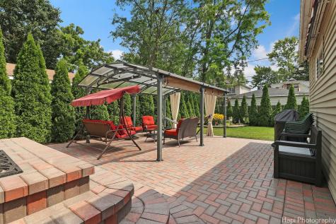 1569 Sherman Place Des Plaines IL 60016