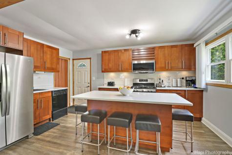 1569 Sherman Place Des Plaines IL 60016