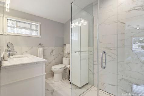 1569 Sherman Place Des Plaines IL 60016