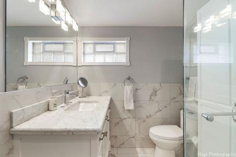 1569 Sherman Place Des Plaines IL 60016