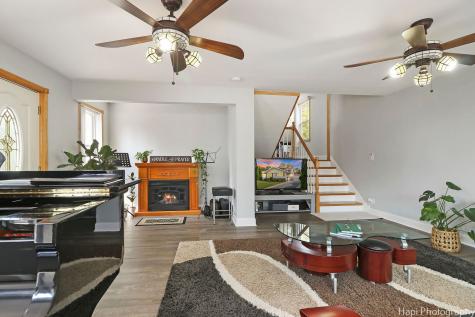 1569 Sherman Place Des Plaines IL 60016