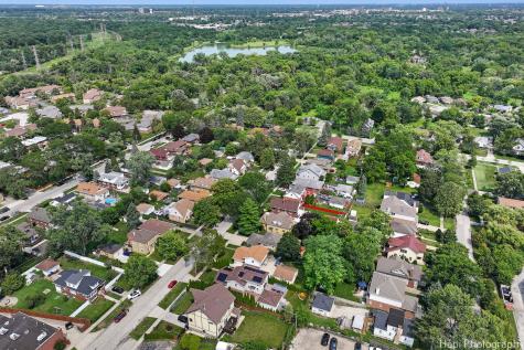 1569 Sherman Place Des Plaines IL 60016