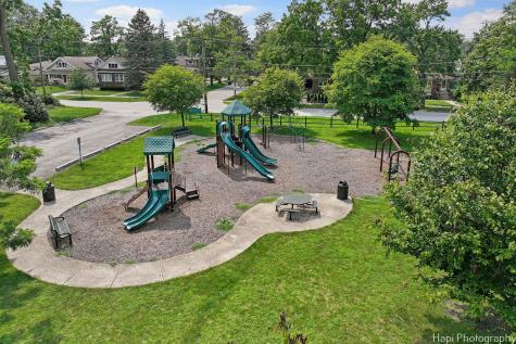1569 Sherman Place Des Plaines IL 60016
