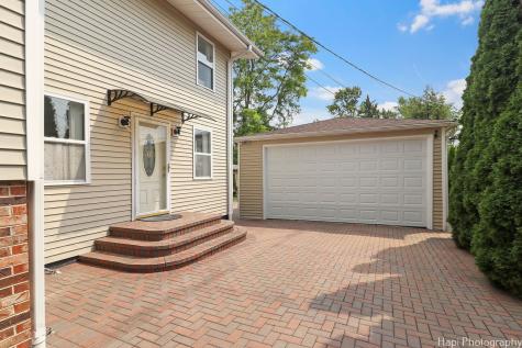 1569 Sherman Place Des Plaines IL 60016