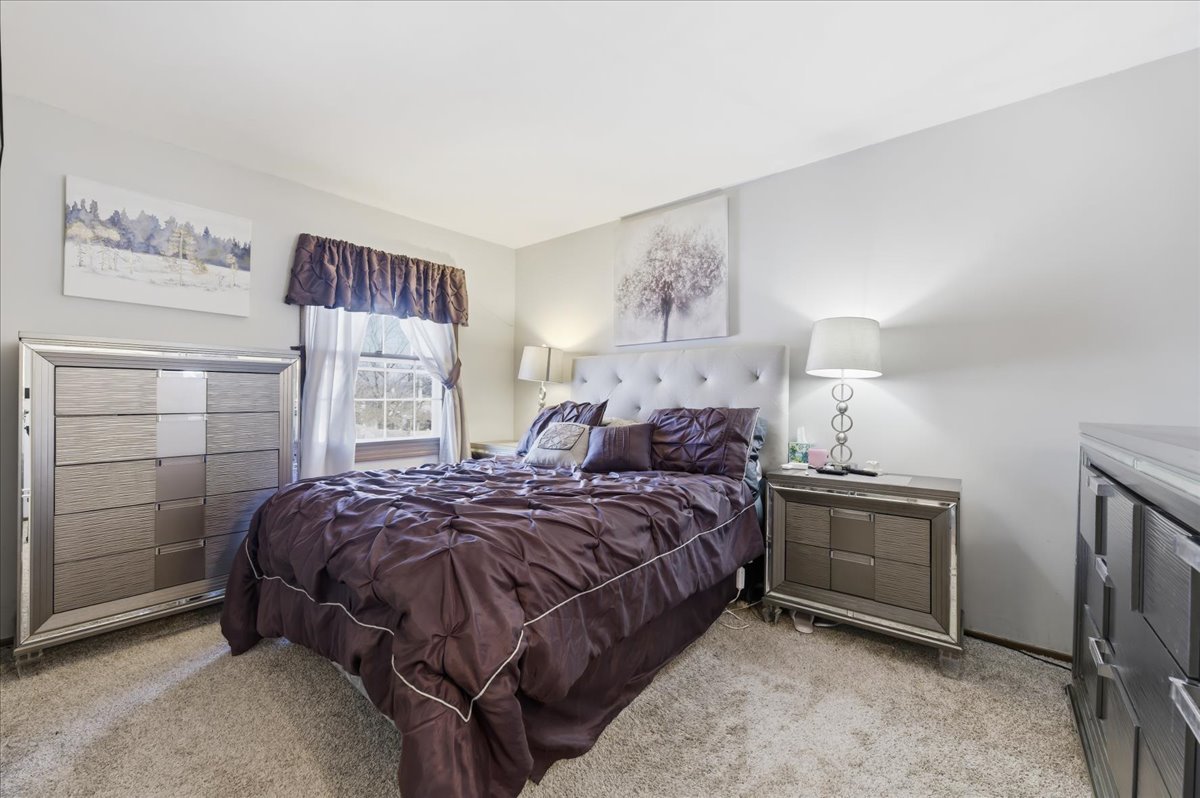 23W281 Cambridge Court Glen Ellyn IL 60137