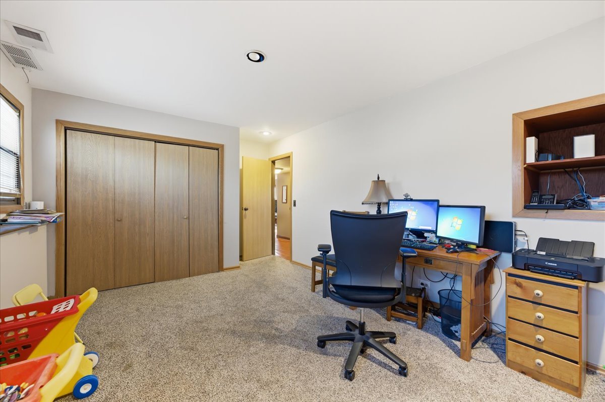 23W281 Cambridge Court Glen Ellyn IL 60137