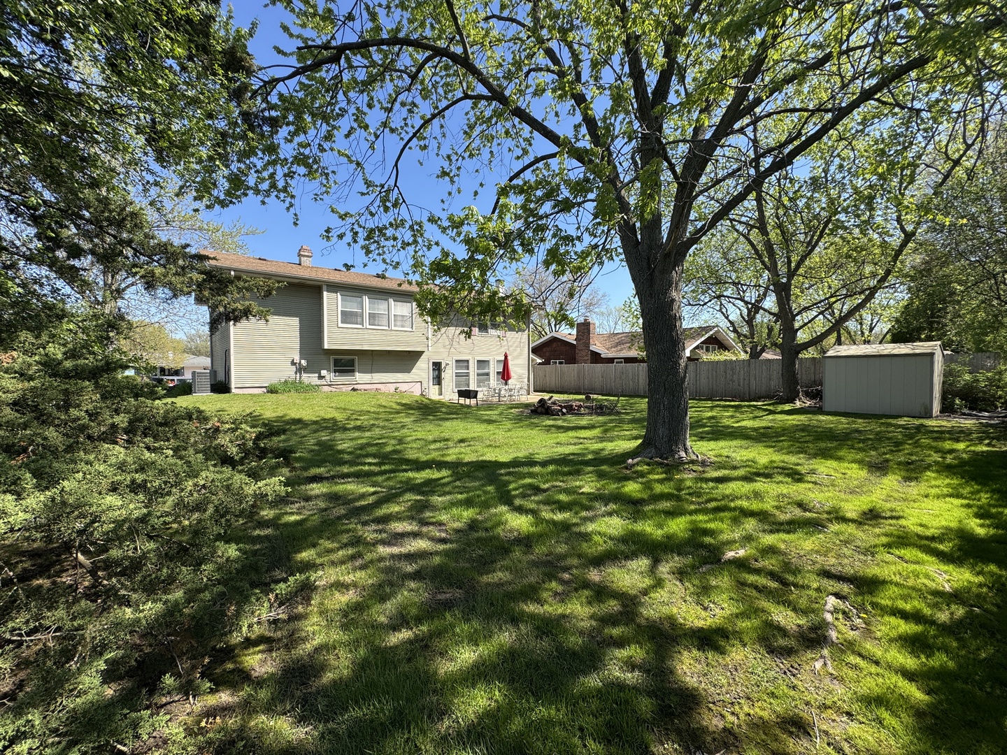 23W281 Cambridge Court Glen Ellyn IL 60137