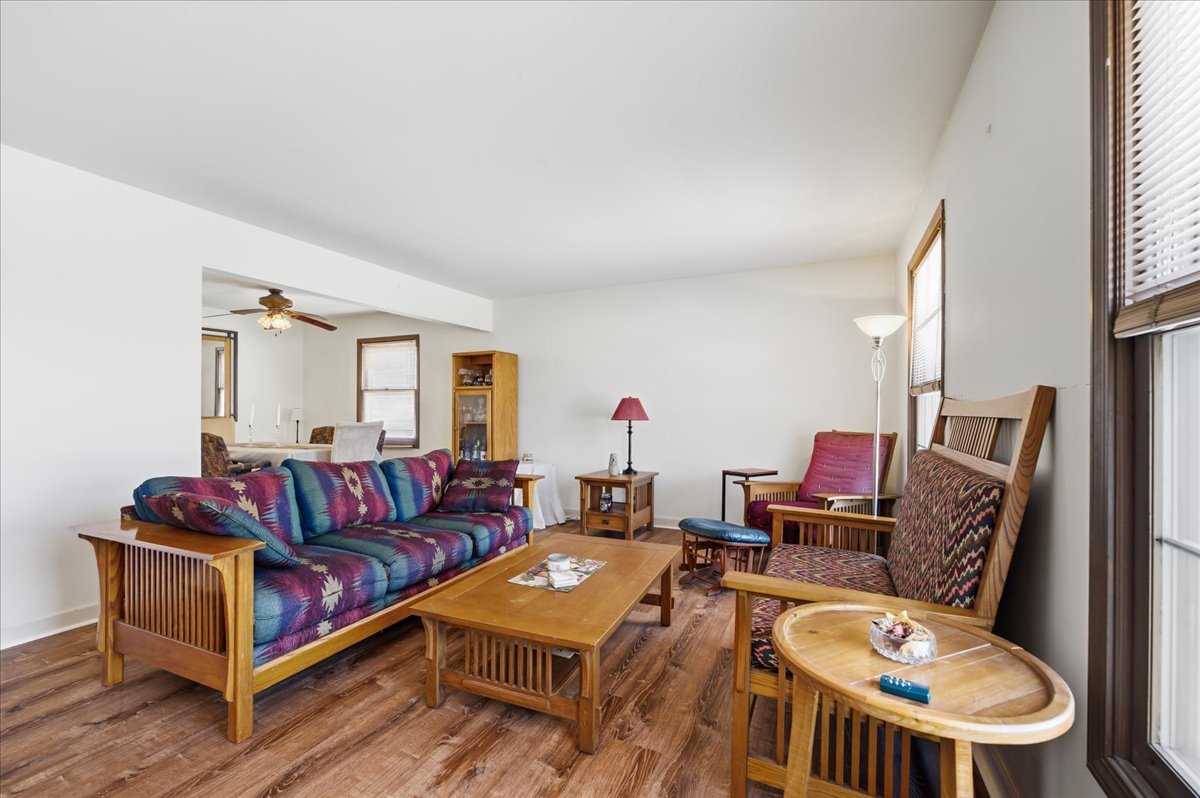 23W281 Cambridge Court Glen Ellyn IL 60137