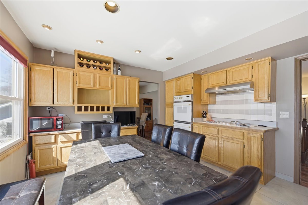 23W281 Cambridge Court Glen Ellyn IL 60137