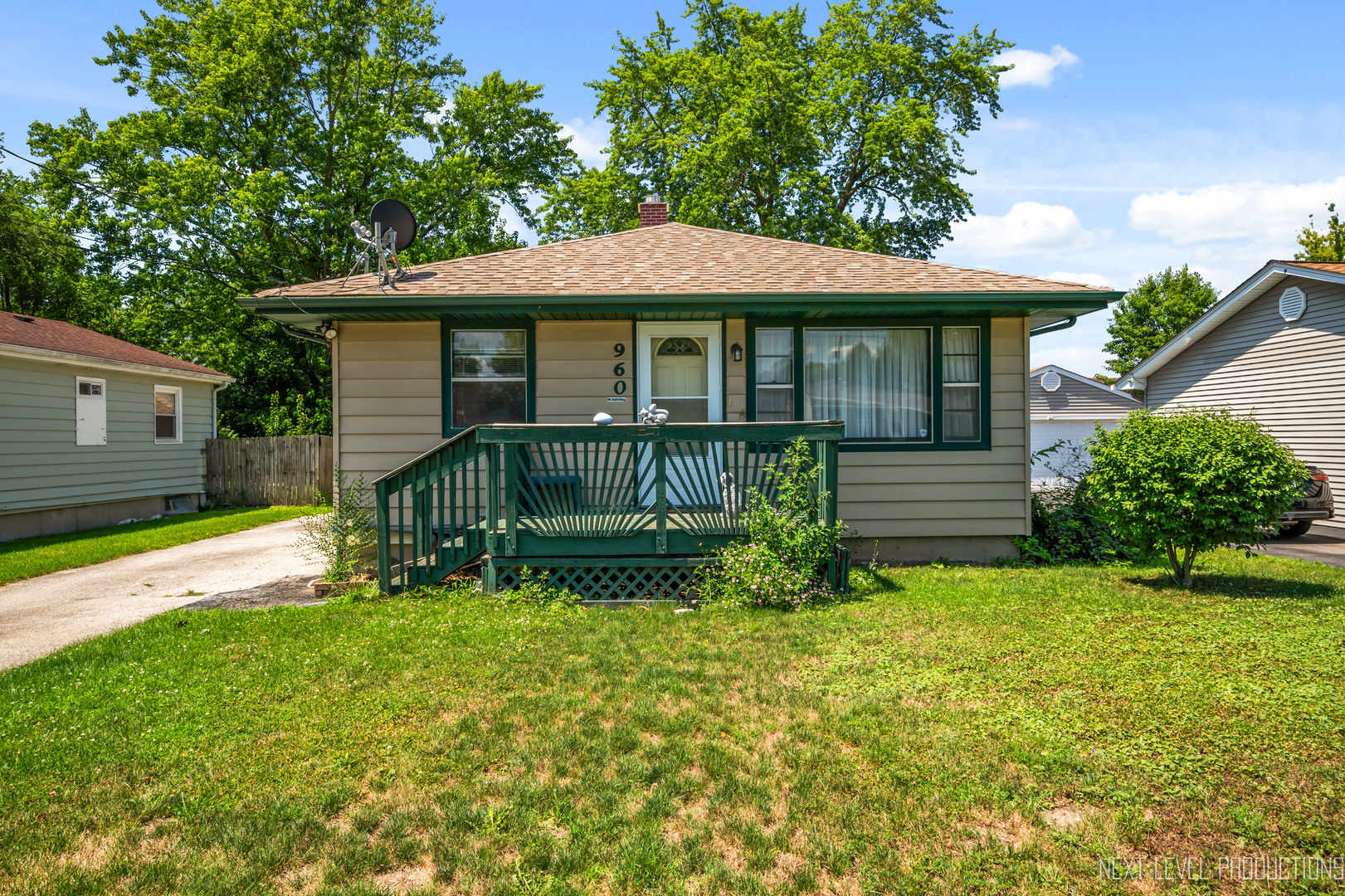 960 Assell Avenue Aurora IL 60505