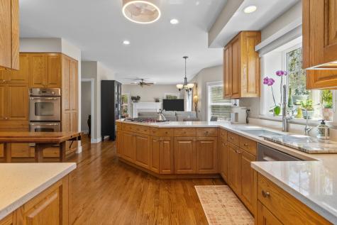 2803 Rose Avenue Mchenry IL 60050