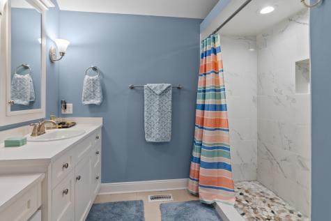 2803 Rose Avenue Mchenry IL 60050