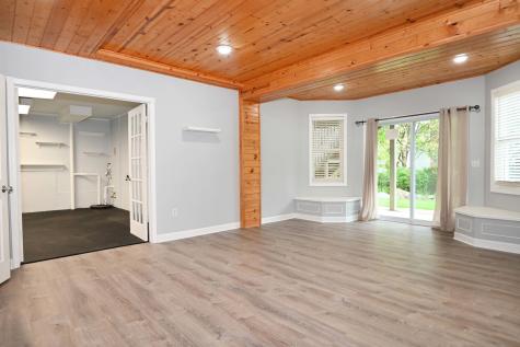 1897 Von Hoff Drive Batavia IL 60510