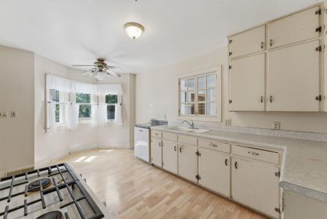 2031 12TH Street East Moline IL 61244