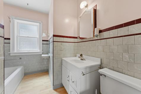 2031 12TH Street East Moline IL 61244