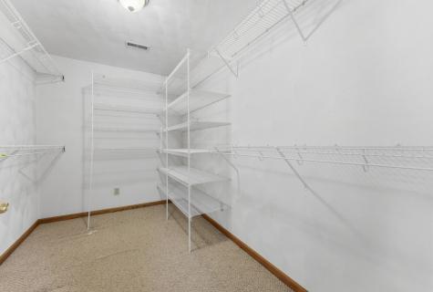 2031 12TH Street East Moline IL 61244