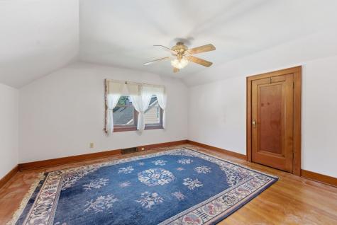 2031 12TH Street East Moline IL 61244