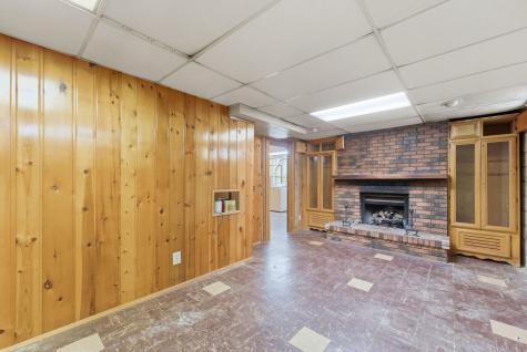 2031 12TH Street East Moline IL 61244