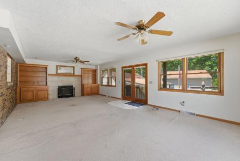 2031 12TH Street East Moline IL 61244